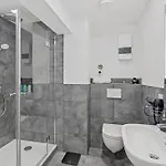 Bat Solutions Altstadt - Alles Was Ein Nicht Bietet - 3 45 Bis 75 Qm Fuer Bis Zu 12 Personen - Direkt Unter Der Burg - 2 Min Zur Altstadt - Weinbergblick, Heimkino Und E-ladesaeulen 公寓 *