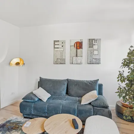 Bat Solutions Altstadt - Alles Was Ein Nicht Bietet - 3 45 Bis 75 Qm Fuer Bis Zu 12 Personen - Direkt Unter Der Burg - 2 Min Zur Altstadt - Weinbergblick, Heimkino Und E-ladesaeulen 아파트