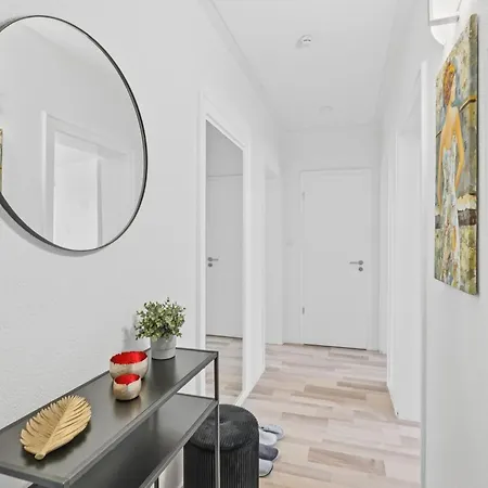 Bat Solutions Altstadt - Alles Was Ein Nicht Bietet - 3 45 Bis 75 Qm Fuer Bis Zu 12 Personen - Direkt Unter Der Burg - 2 Min Zur Altstadt - Weinbergblick, Heimkino Und E-ladesaeulen Apartment