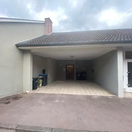 Bat Home Solutions Saarburg Altstadt - Alles Was Ein Hotel Nicht Bietet - 3 Apartments 45 Bis 75 Qm Fuer Bis Zu 12 Personen - Direkt Unter Der Burg - 2 Min Zur Altstadt - Weinbergblick Und Heimkino Daire Saarburg