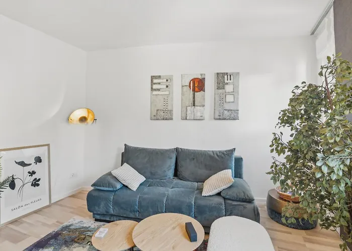 Bat Solutions Altstadt - Alles Was Ein Nicht Bietet - 3 45 Bis 75 Qm Fuer Bis Zu 12 Personen - Direkt Unter Der Burg - 2 Min Zur Altstadt - Weinbergblick, Heimkino Und E-ladesaeulen 아파트