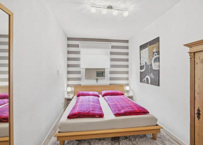 Bat Solutions Altstadt - Alles Was Ein Nicht Bietet - 3 45 Bis 75 Qm Fuer Bis Zu 12 Personen - Direkt Unter Der Burg - 2 Min Zur Altstadt - Weinbergblick, Heimkino Und E-ladesaeulen 아파트