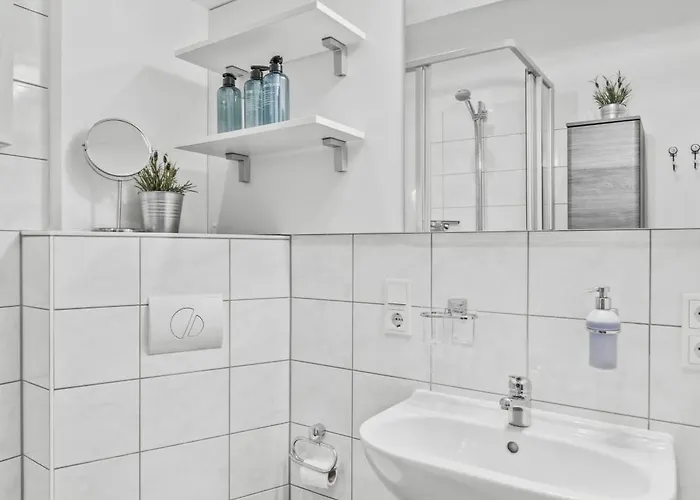 Bat Solutions Altstadt - Alles Was Ein Nicht Bietet - 3 45 Bis 75 Qm Fuer Bis Zu 12 Personen - Direkt Unter Der Burg - 2 Min Zur Altstadt - Weinbergblick, Heimkino Und E-ladesaeulen 아파트 *