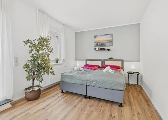 아파트 Bat Solutions Altstadt - Alles Was Ein Nicht Bietet - 3 45 Bis 75 Qm Fuer Bis Zu 12 Personen - Direkt Unter Der Burg - 2 Min Zur Altstadt - Weinbergblick, Heimkino Und E-ladesaeulen