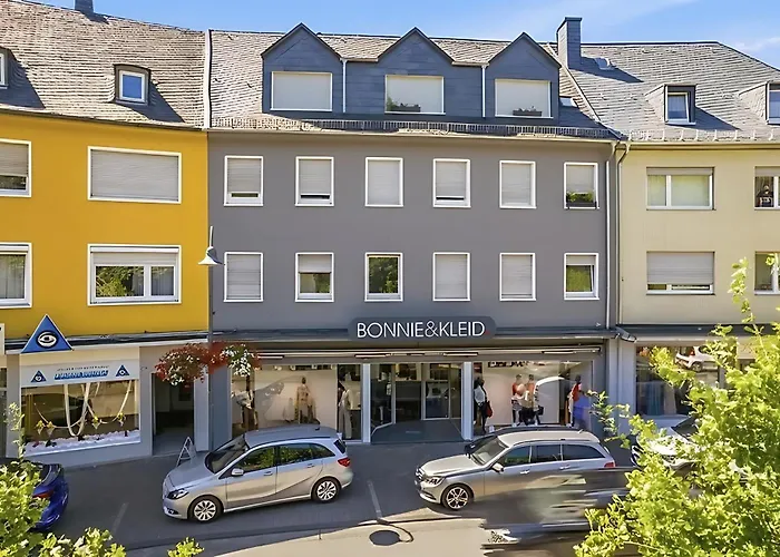Bat Solutions Altstadt - Alles Was Ein Nicht Bietet - 3 45 Bis 75 Qm Fuer Bis Zu 12 Personen - Direkt Unter Der Burg - 2 Min Zur Altstadt - Weinbergblick, Heimkino Und E-ladesaeulen 아파트